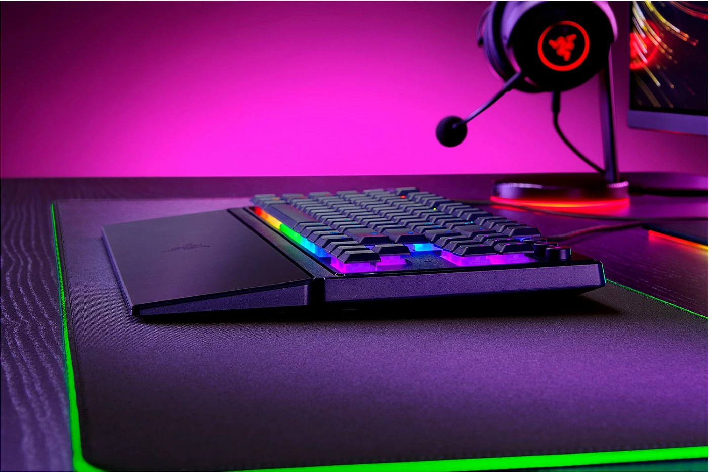 Tastierë gaming Razer Ornata V3, RGB, mecha-membrane, tenkeyless, e zezë