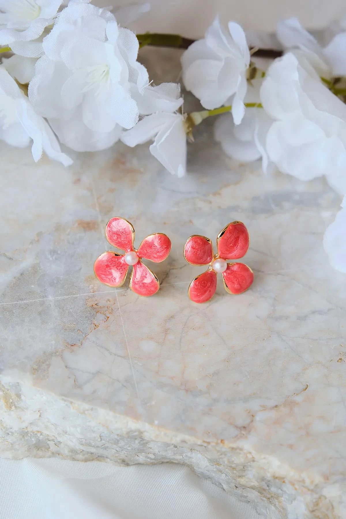 Vathë Jumeon, ngjyrë ari, Trn-İnc-Sdfkup