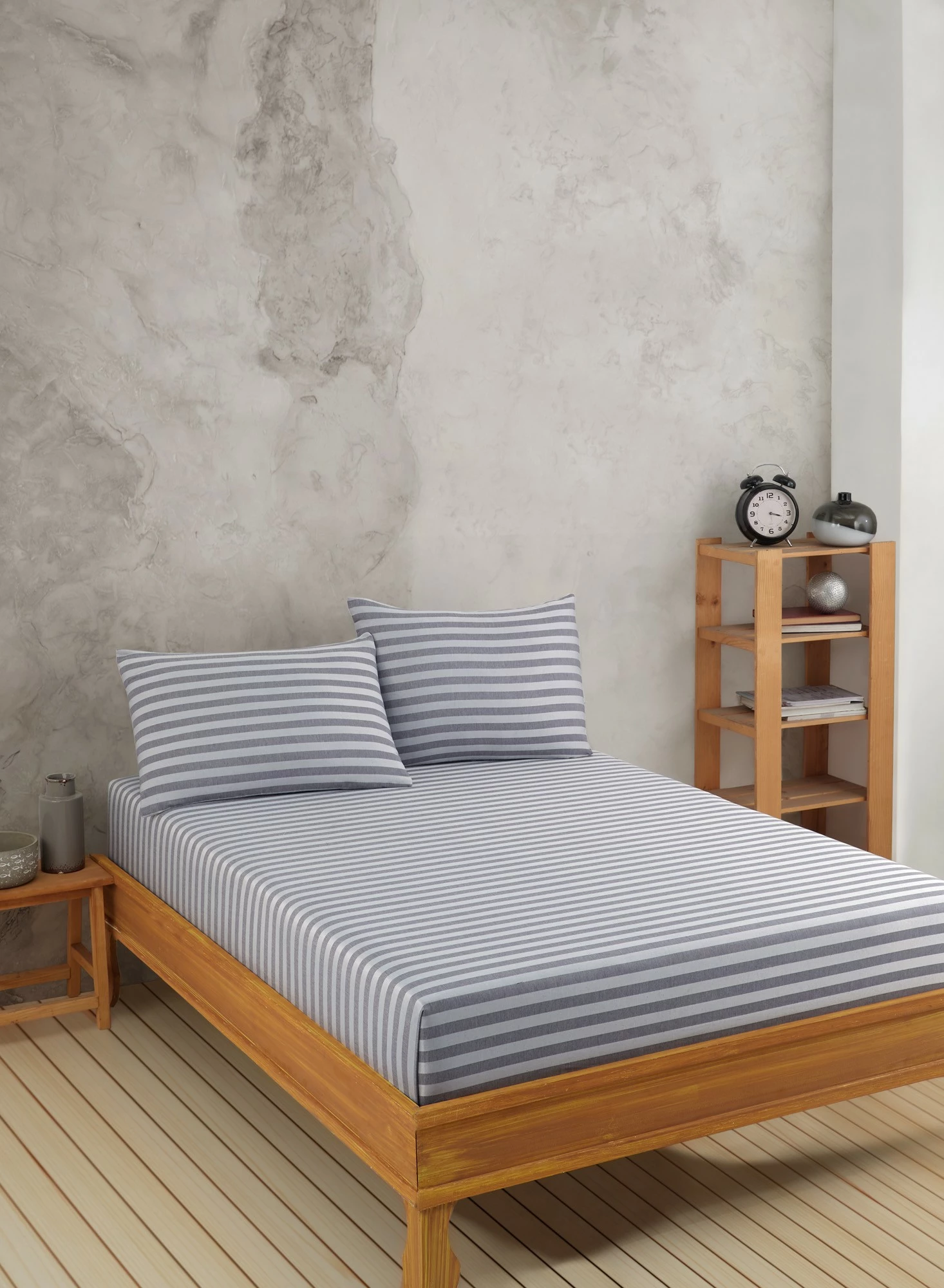 Set çarçafësh dopio L'essentiel, saten Water Yollu, gri e çelët