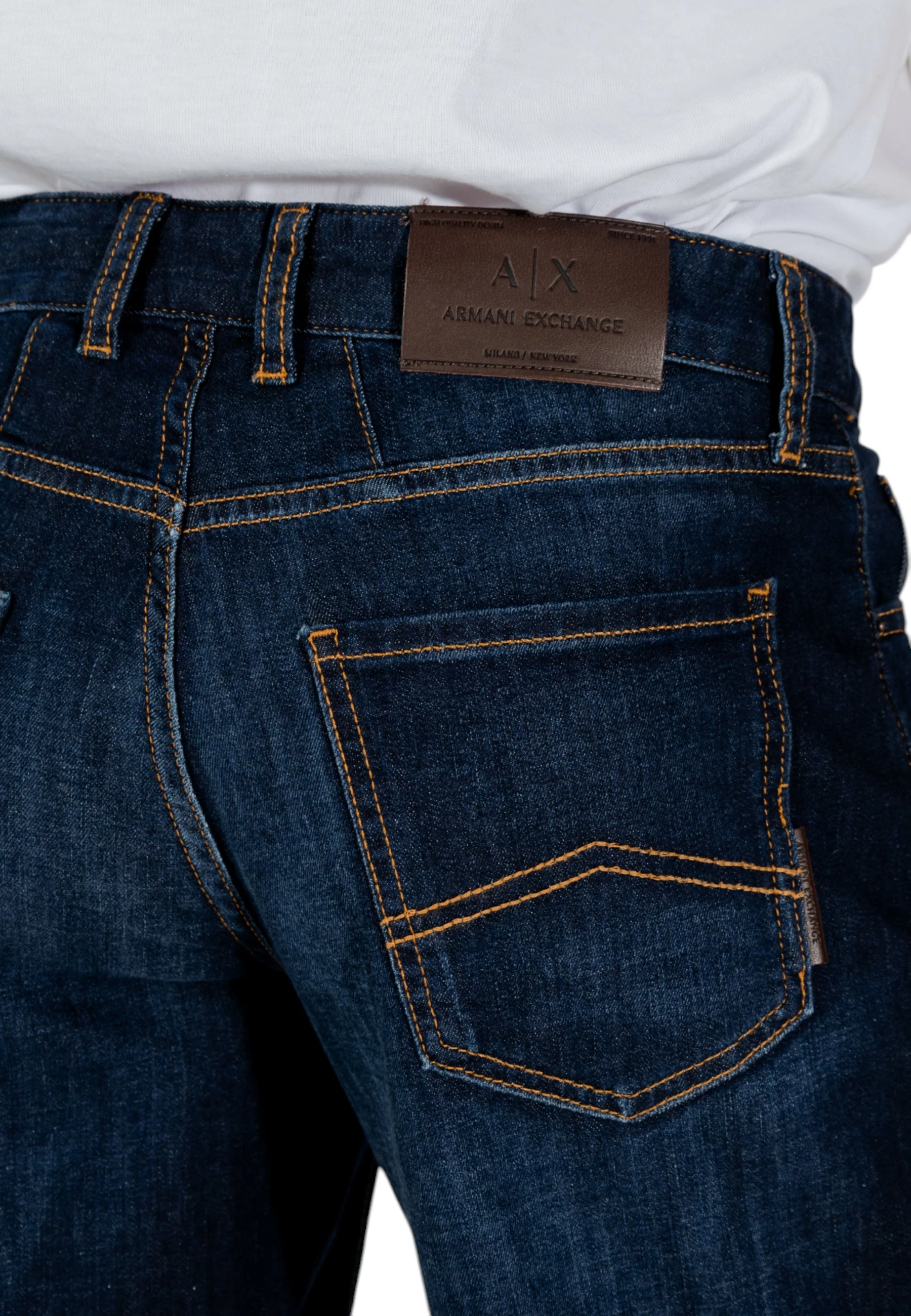 Shorce për meshkuj Armani Exchange XM000073 AF13089, blu e errët denim [Madhësia: W32]
