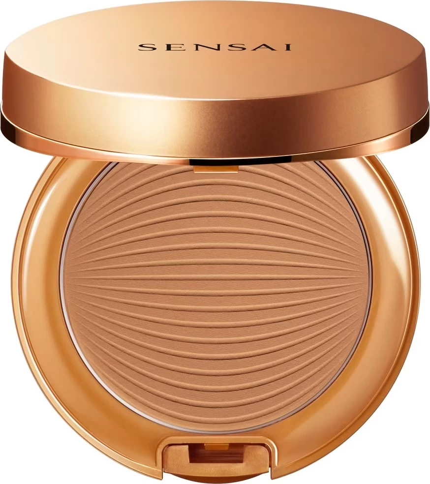 Fondatinë kompakte Sensai Silky Bronze Natural Veil Compact SC01 Light për femra 8.5g
