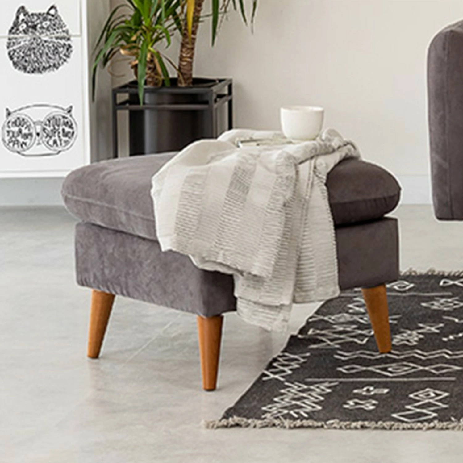 Puf Sofia, anthracite, këmbë druri, 63x48x63cm
