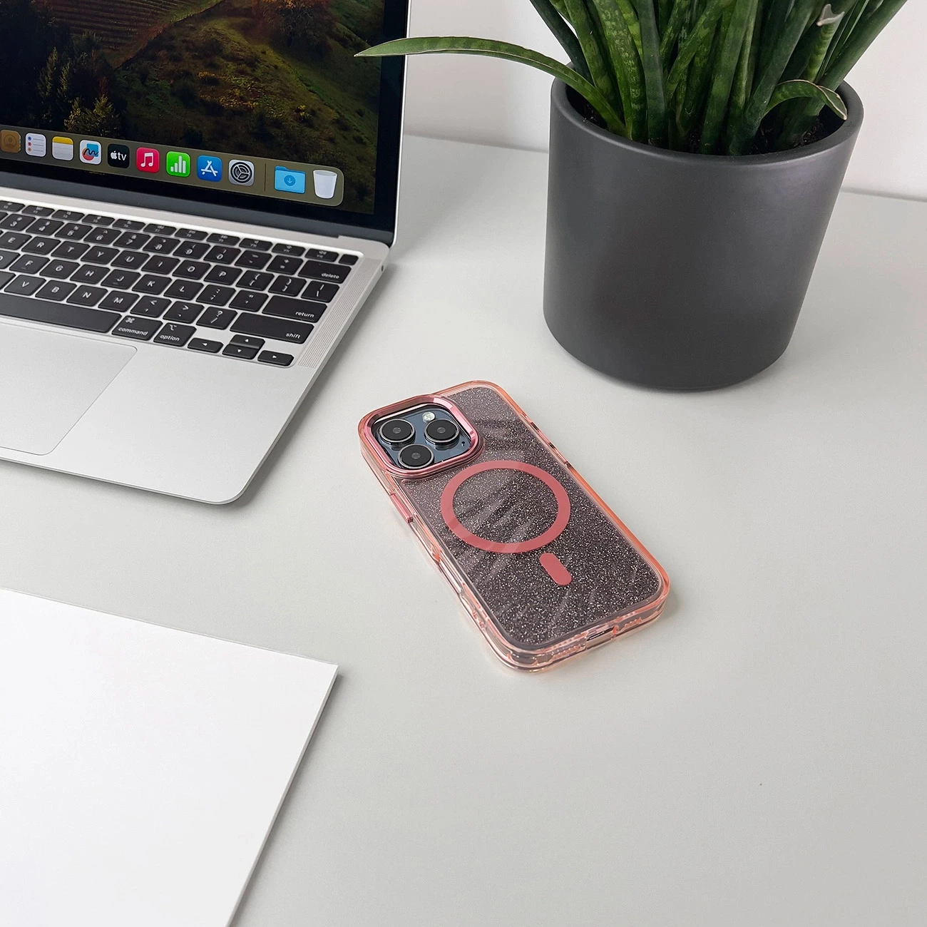 Mbështjellës Hurtel Glitter Case MagSafe për iPhone 17, Rozë