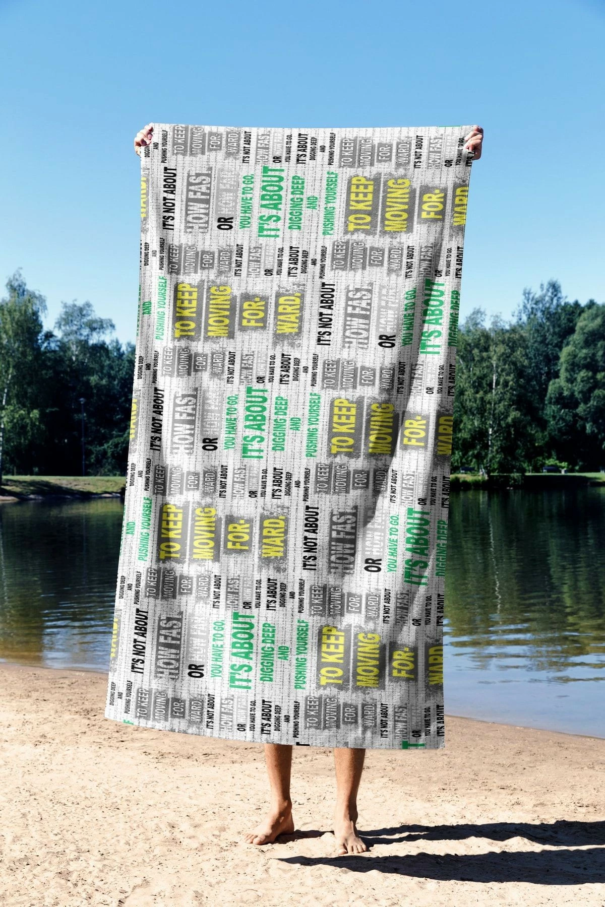 Peshqir plazhi Mijolnir, Keep Moving Faster, shumëngjyrësh, 90x150cm