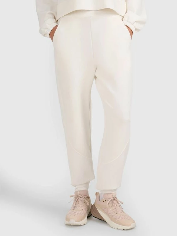 Pantallona sportive për femra 4f