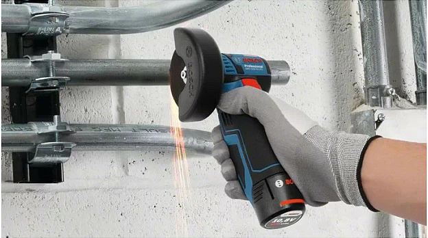 Mini-grinder Bosch GWS 12V-76, 12V, 2Ah, me bateri, zi/blu/kuqe