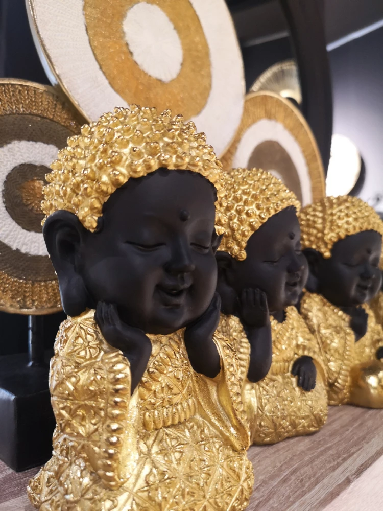 Dekor Baby Buddha, polirezine, ar dhe e zezë, 12x10x17cm