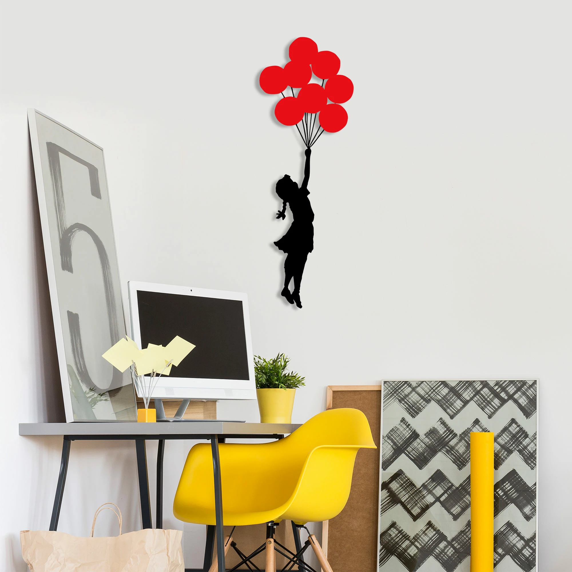 Aksesor dekorativ metalik për mur, Wallity Banksy - 11, ngjyrë e zezë dhe e kuqe, 100x34cm