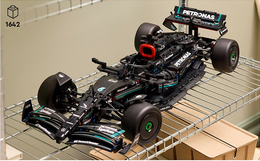 Set ndërtimi LEGO Mercedes-AMG F1 W14 E Performance, 1642 pjesë