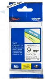 Kasetë shiriti etiketash Brother TZe-221 9 mm e laminuar vetëngjitëse P-touch, e bardhë me tekst të zi