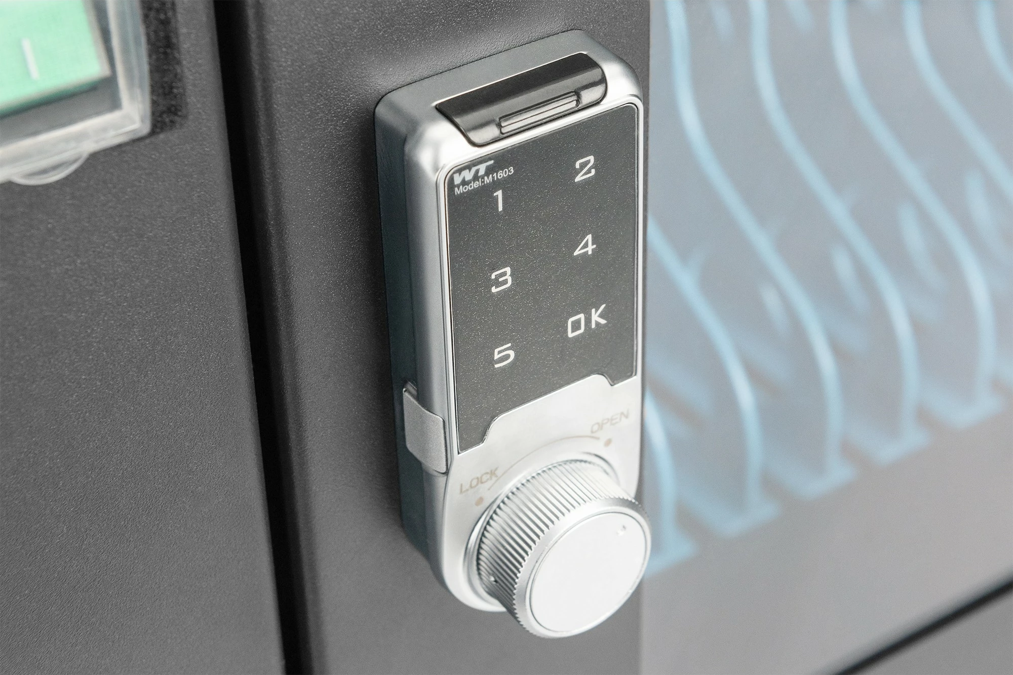 Kasë karikimi Digitus për 16 tabletë deri 14 inç, USB-A, me rrota, e zezë