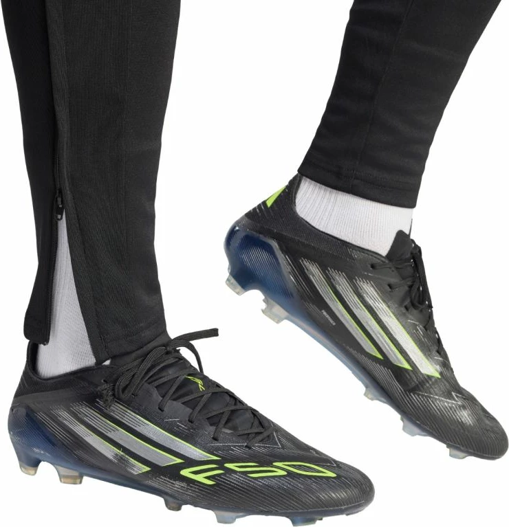Pantallona sportive për meshkuj adidas, të zeza e të kuqe [Madhësia: M]