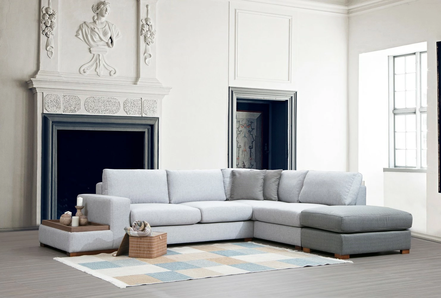 Këndare Atelier del Sofa, Loop 4, ngjyrë gri e çelët, me pouf dhe tavolinë anësore