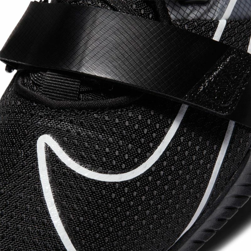 Atlete për meshkuj Nike, të zeza