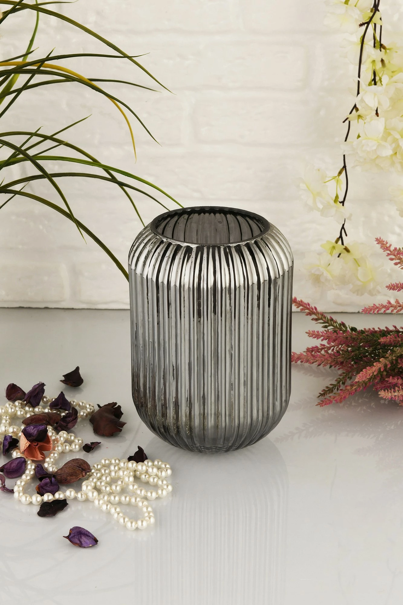 Vazo dekorative prej qelqi, ngjyrë fume, Aberto Design Line D20F, 10x20x10cm