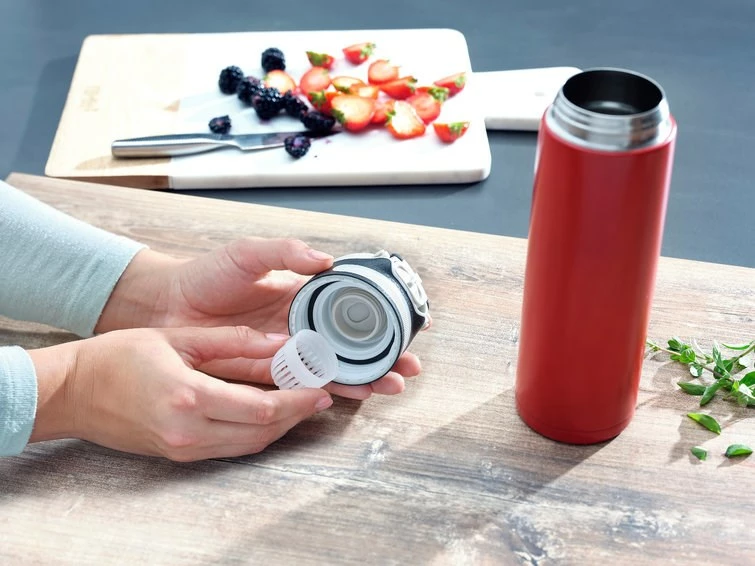 Termos udhëtimi LEIFHEIT 3273, 600 ml, e kuqe/zezë