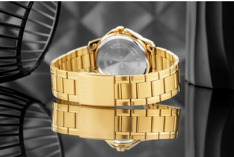 Orë dore për meshkuj CASIO, ari
