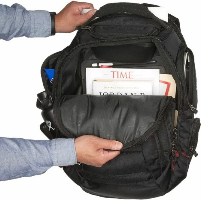 Çantë shpine OGIO, e zezë