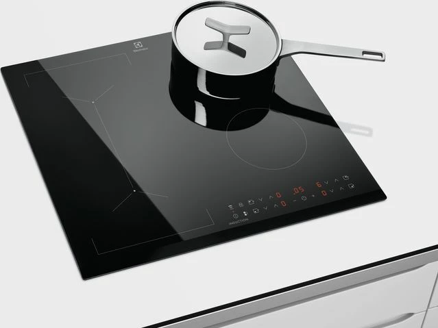 Pllakë gatimi induksion Electrolux LIV63431BK 60 cm 4 zona Bridge PowerBoost 7.35 kW e zezë