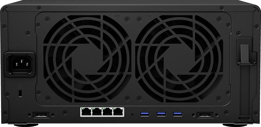 NAS Synology DS1821+, 4GB RAM, AMD Ryzen V1500B, 10 disqe