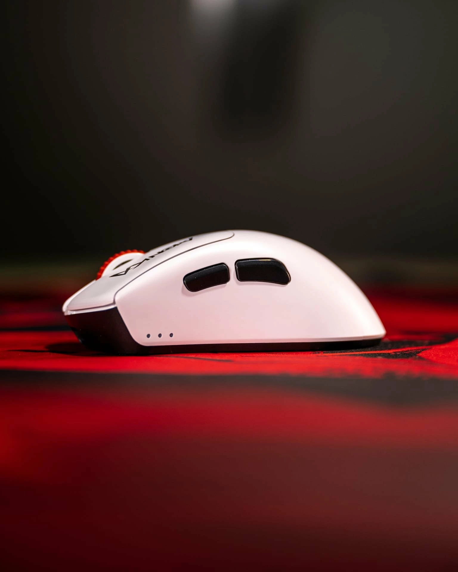 Maus gaming Marvo Monka Rapid G982W 12000 DPI me 3 mënyra lidhjeje (BT/2.4G/USB) i bardhë