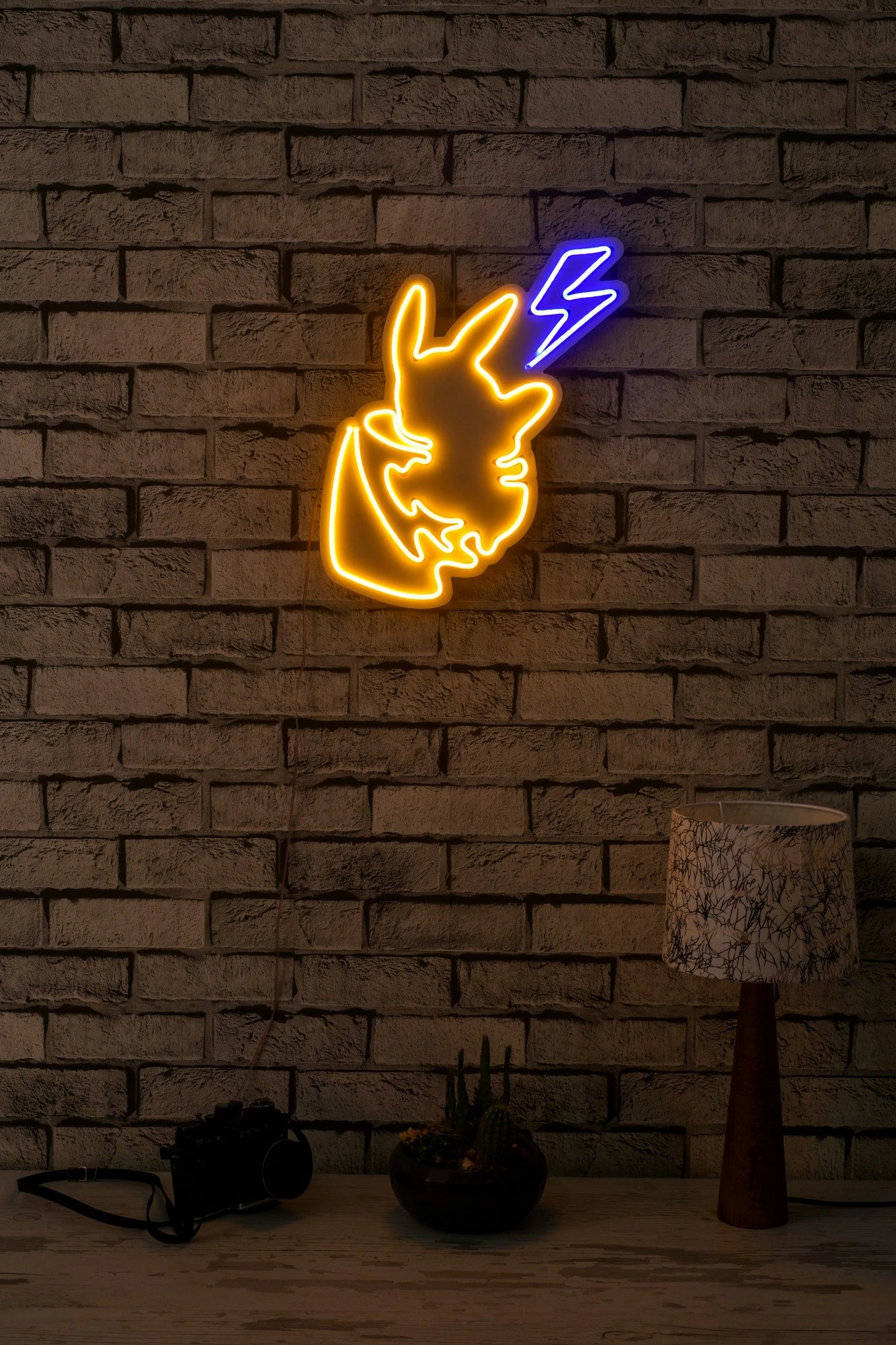 Dritë dekorative LED plastike, Pikachu, e verdhë dhe blu
