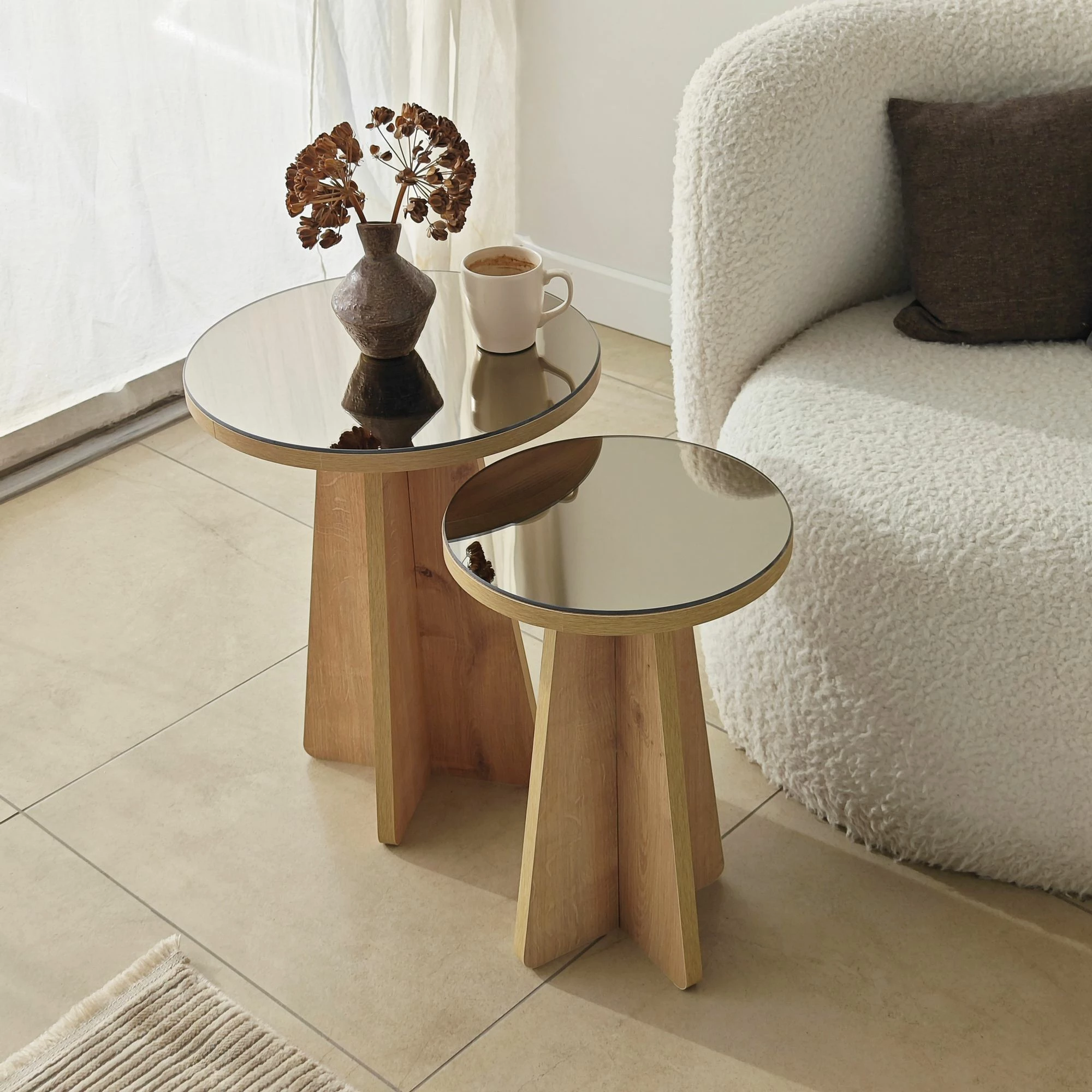 Set tavolinash anësore Skye Decor, Luna 2, bronzi, lisi sapphire