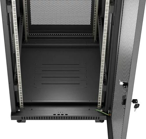 Kabinet rack LANBERG 19" 24U 600x800, qëndruese, dyer të perforuara, panel LCD, e zezë