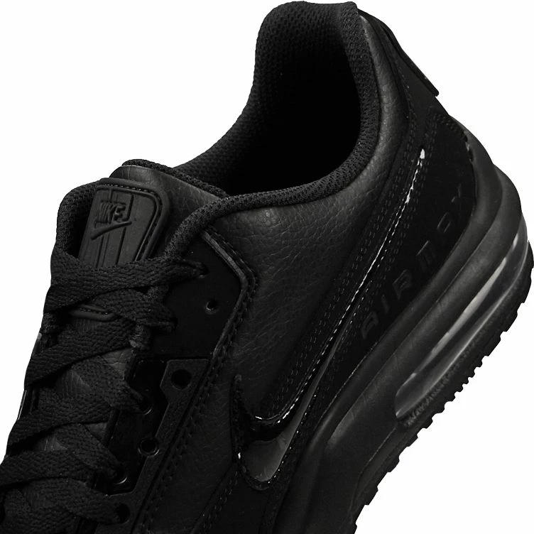 Atlete për meshkuj Nike, të zeza [Madhësia: 42.5]