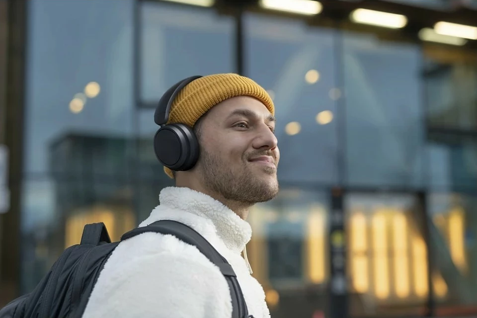 Kufje Philips TAH5209BK/00 Bluetooth 5.3, over-ear, 65 orë bateri, USB-C, mikrofon, të zeza