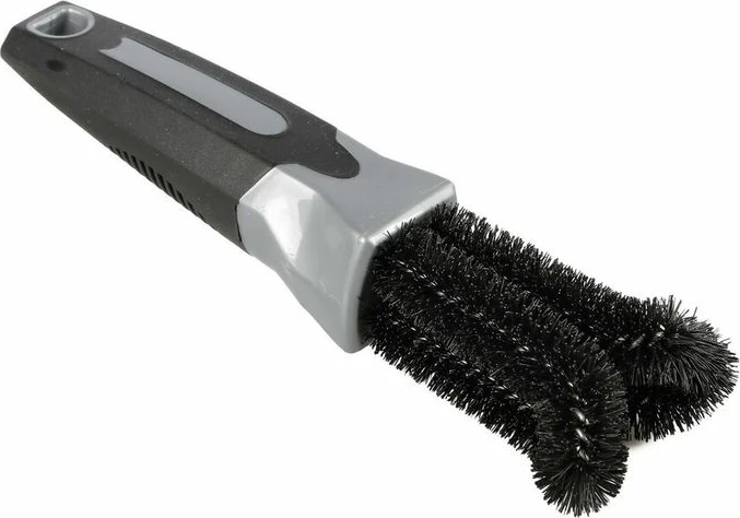 Brushe Pastruese Per Fellne