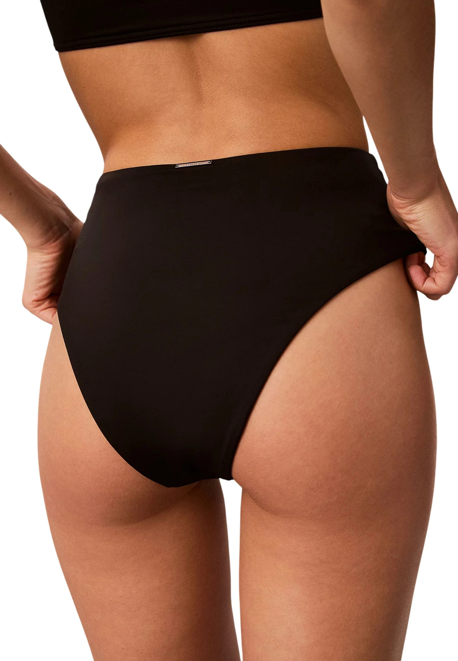Bikine për femra Calvin Klein Jeans LV00Q62706, të zeza [Madhësia: S]
