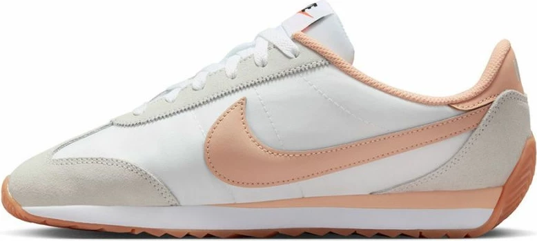 Atlete Nike për femra, të bardha