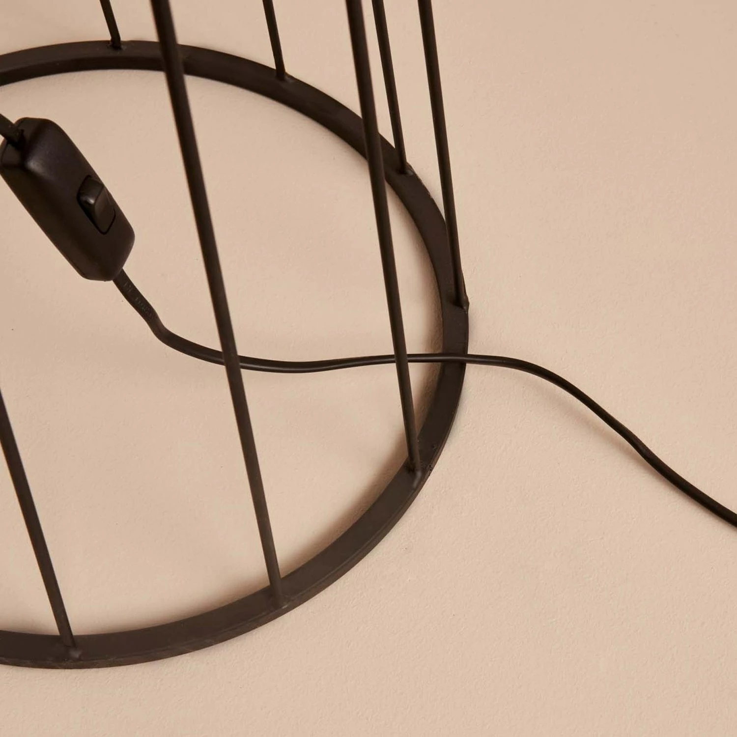 Llambë dyshemeje Opviq, AYD-3493, ngjyrë e zezë