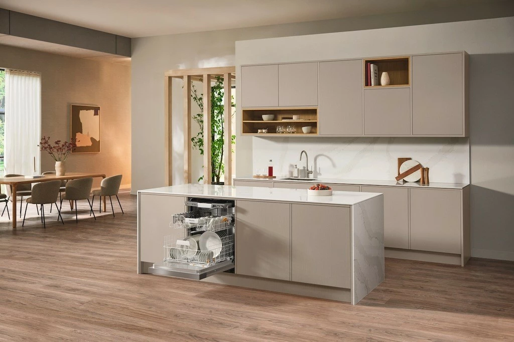Lavastovilje gjysmë e integrueshme Miele G 5811 SCi Active Plus, 14 vendosje, inox CleanSteel