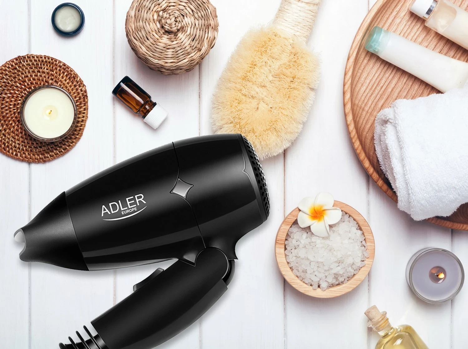 Tharëse flokësh Adler AD 2251, e zezë