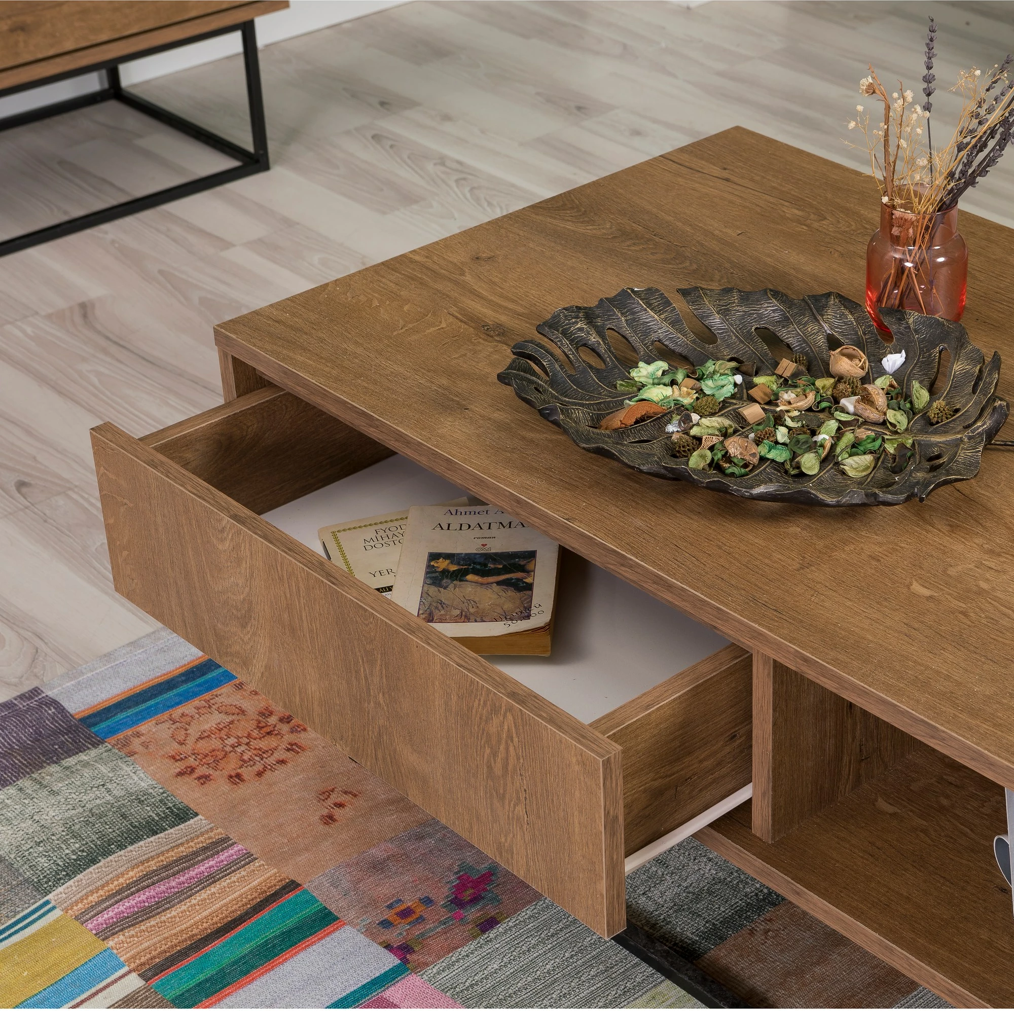 Set mobiljesh për dhomë dite Skye Decor, Laxus Takım 24, ngjyrë arre dhe e zezë