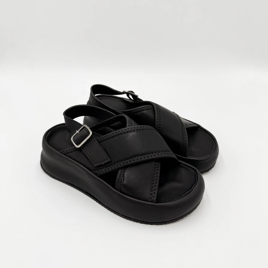 Reina Black