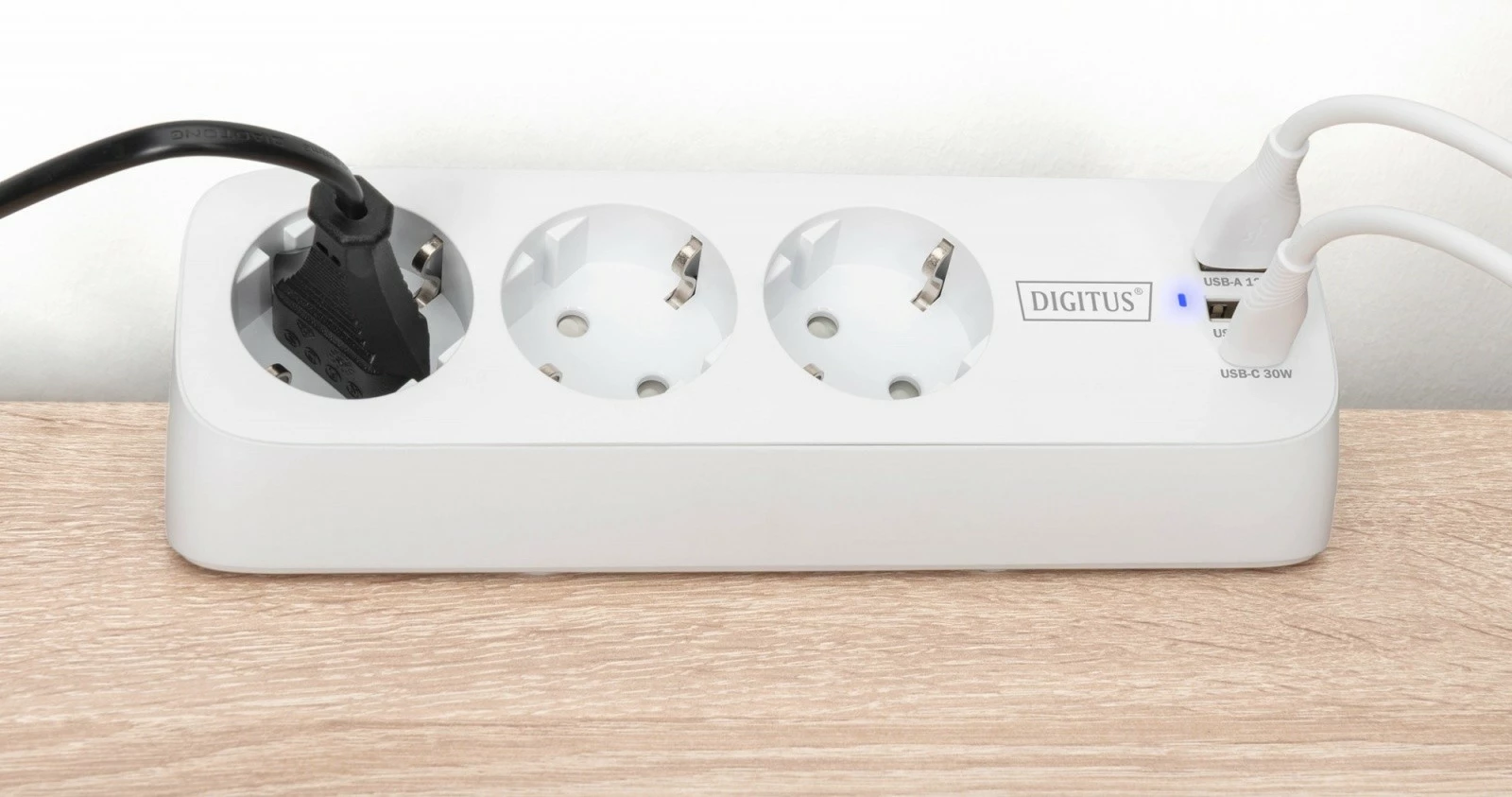 Zgjatues tavoline, Digitus DA-70626, 3 prize Schuko + 2x USB-A 12W + USB-C 30W, kapëse për tavolinë, kabllo 1.5m, e bardhë