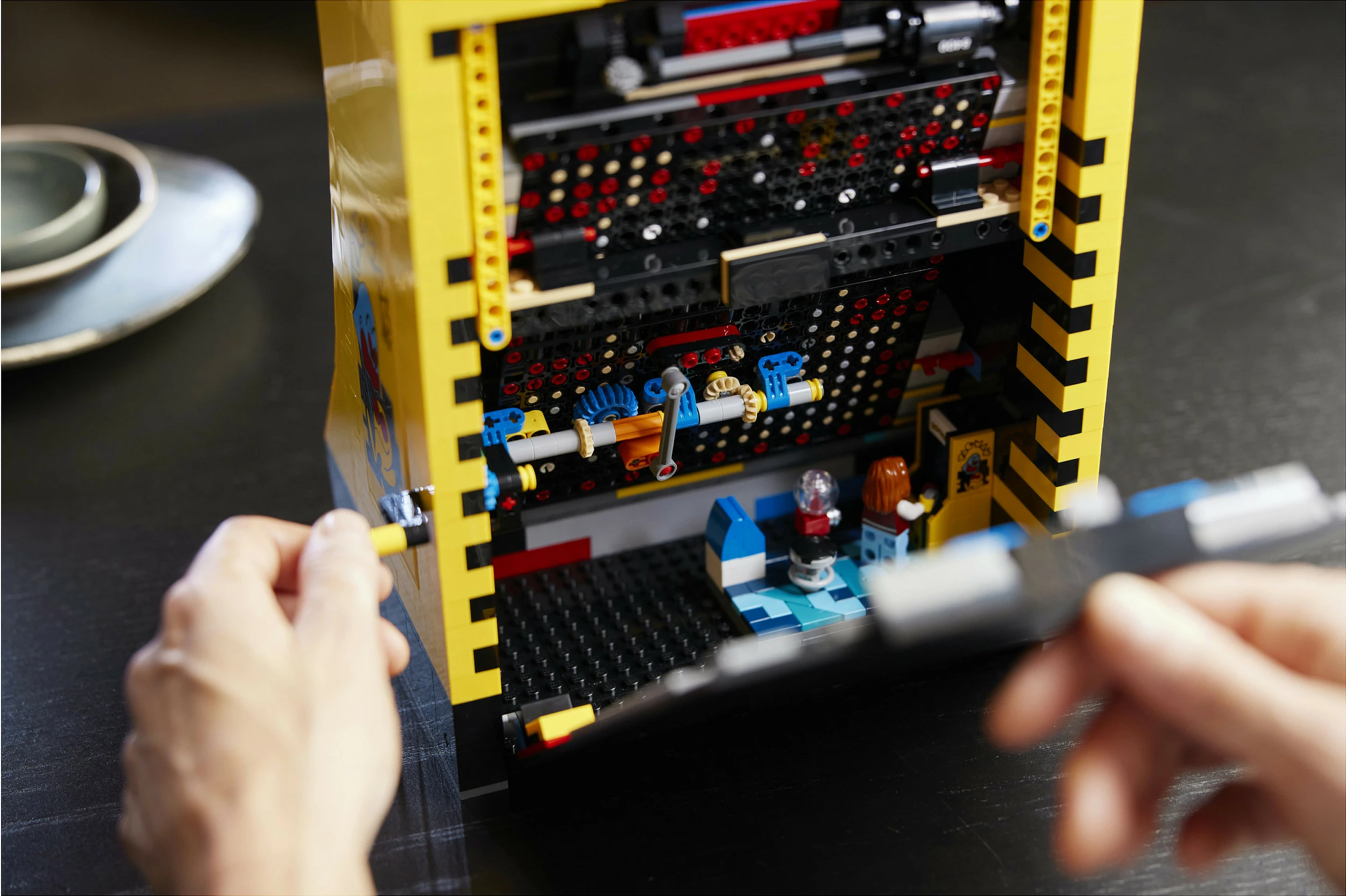 Set ndërtimi LEGO Icons PAC-MAN Arcade 10323, 2651 pjesë, multikolor