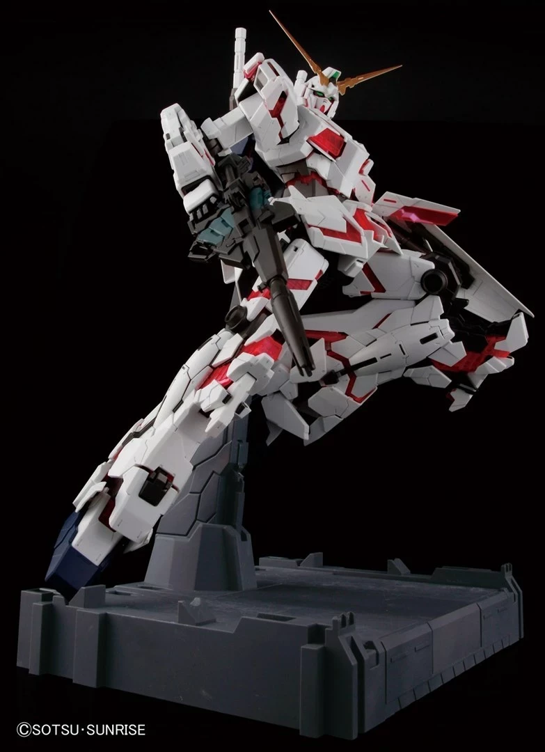 Model PG Bandai Unicorn Gundam, Perfect Grade, Bardhë