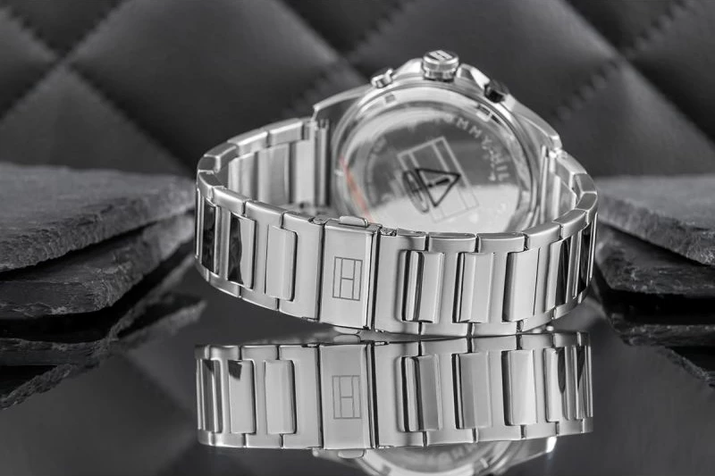 Orë dore për meshkuj Tommy Hilfiger, argjendtë