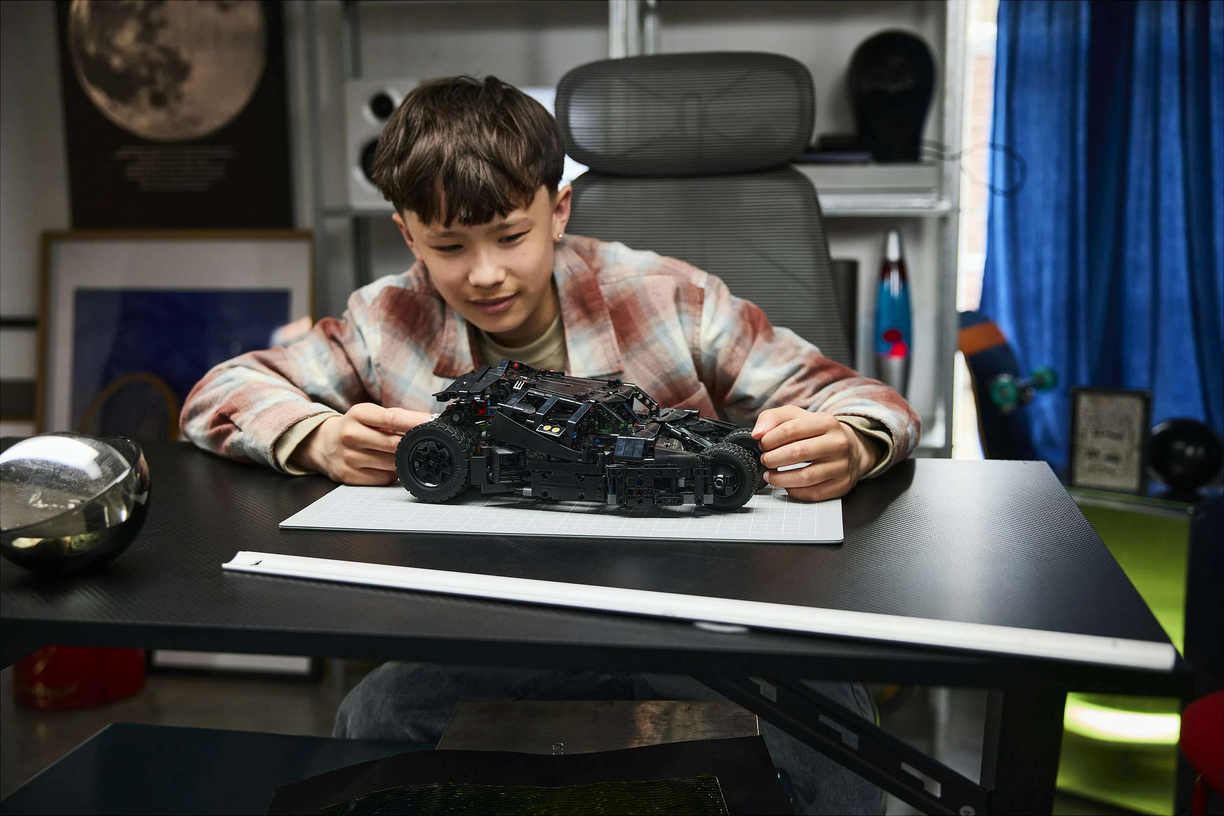 Set ndërtimi LEGO Technic 42239 Batmobile Tumbler, 719 pjesë, Control+, multicolor