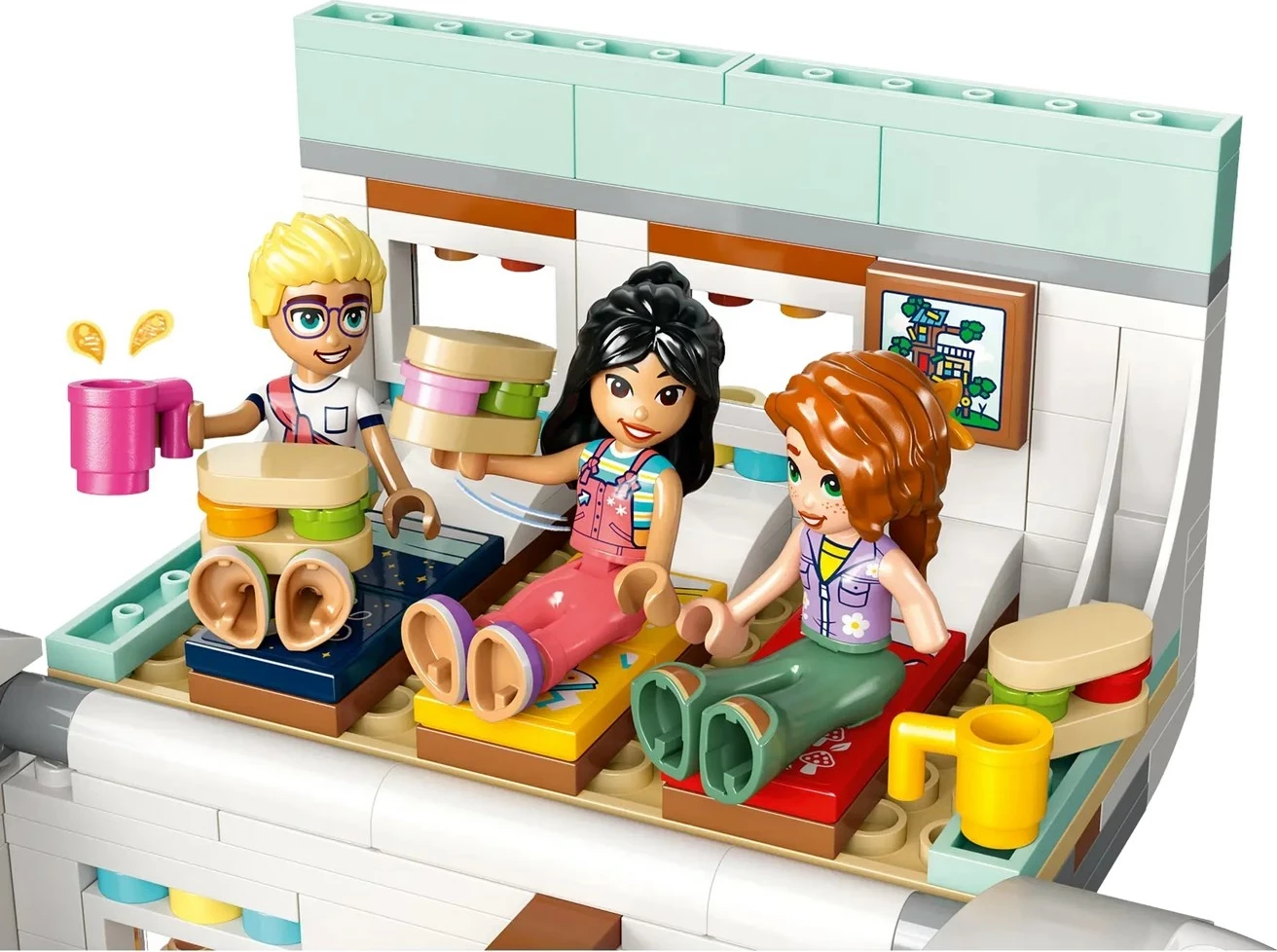 Set LEGO FRIENDS 42663, Kamper Aventurë, 3 minifigura