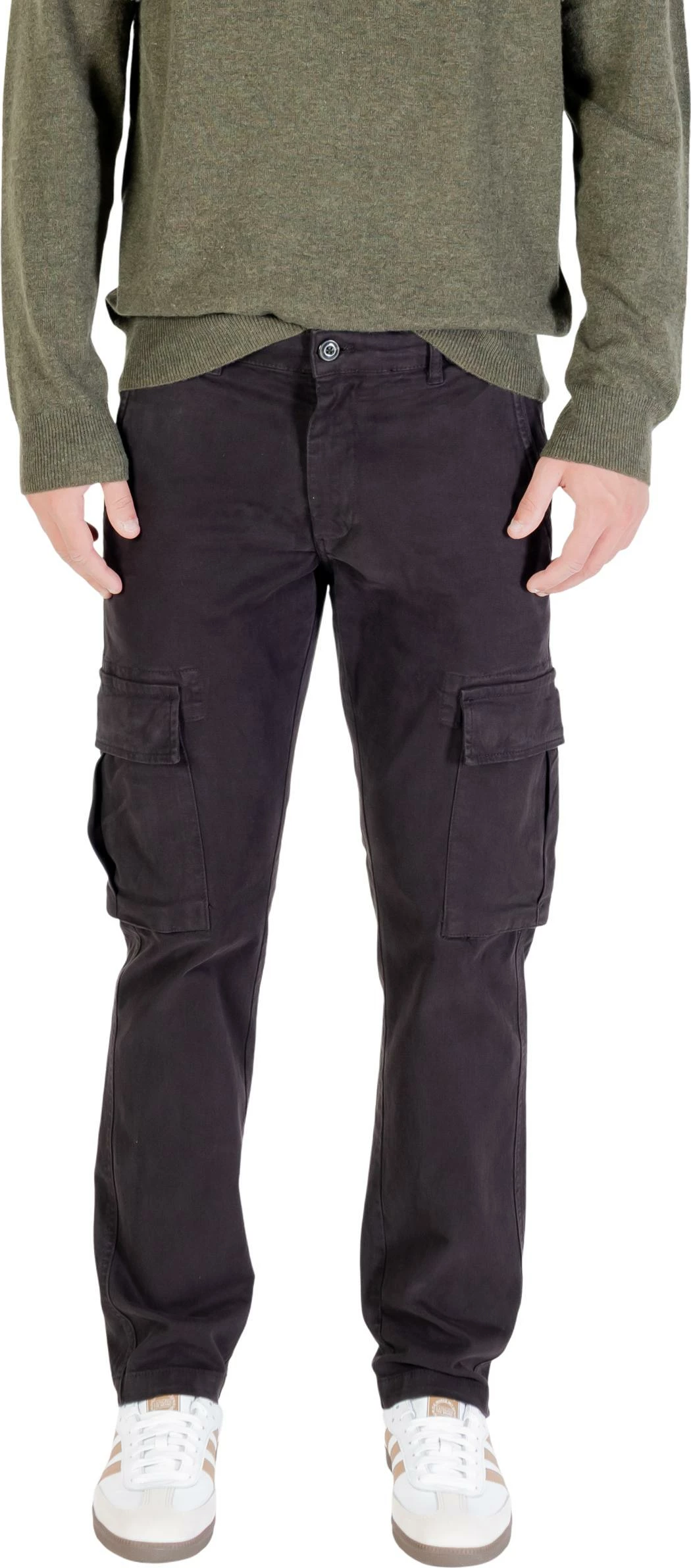 Pantallona cargo për meshkuj Lyle & Scott TR2109ITA, të zeza
