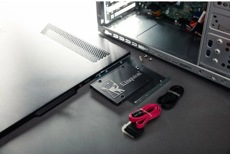 SSD i brendshëm Kingston KC600 SKC600/1024G 1TB 2.5" SATA, i zi