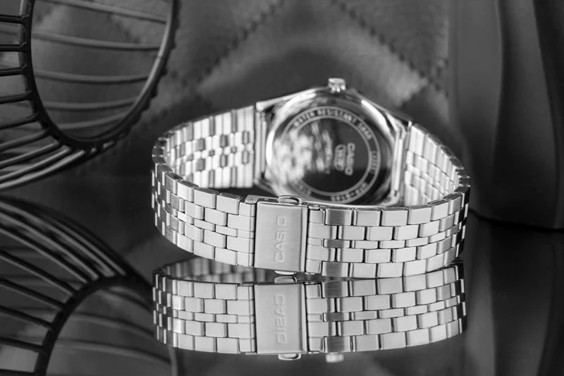 Orë dore për meshkuj Casio, argjend