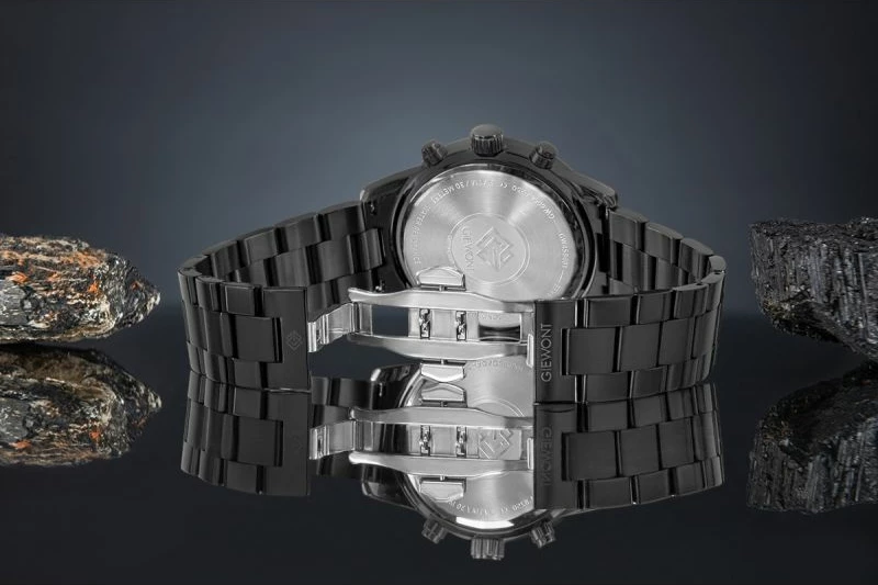 Orë dore për meshkuj Giewont, e zezë