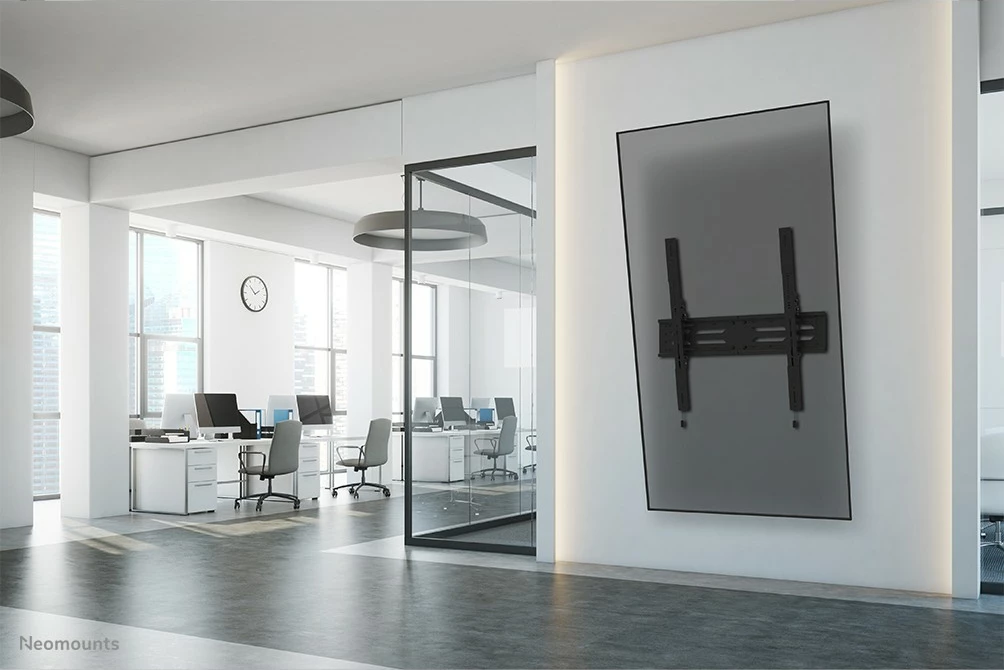 Mbajtës muri heavy duty Newstar WL35S-950BL19, për TV 55-110", i zi, rregullim lartësie e këndi, kapacitet 160 kg
