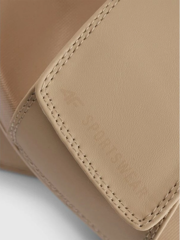 Flip-flopa për femra 4F 4FMM00FFLIF031A-83S